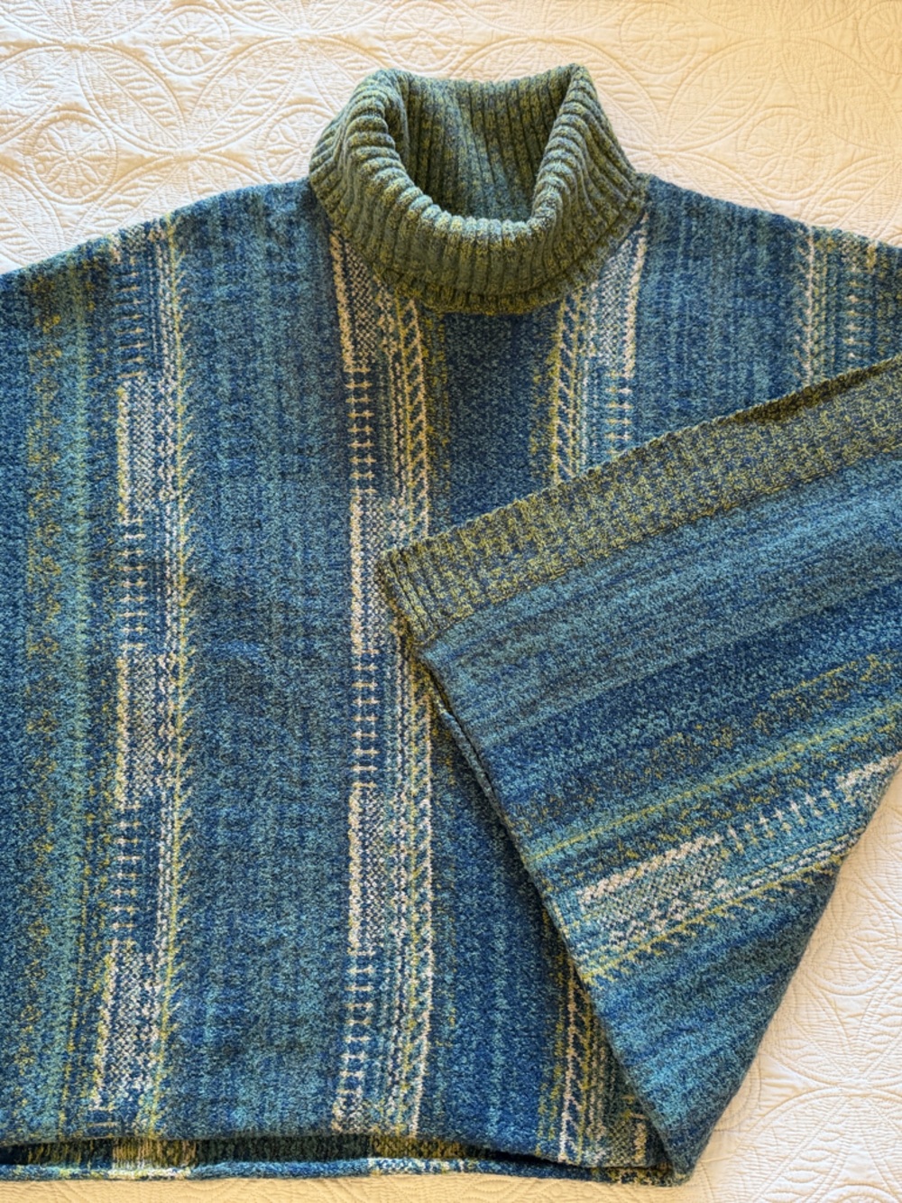 Women Jeans Blue & Green Knit Poncho